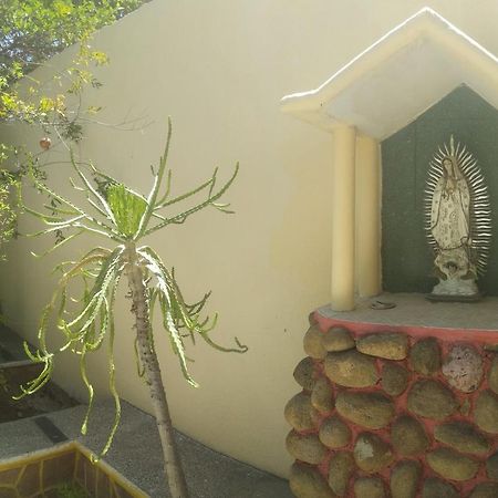 Room In Guest Room - Padrinos Hostal La Paz Full House מראה חיצוני תמונה